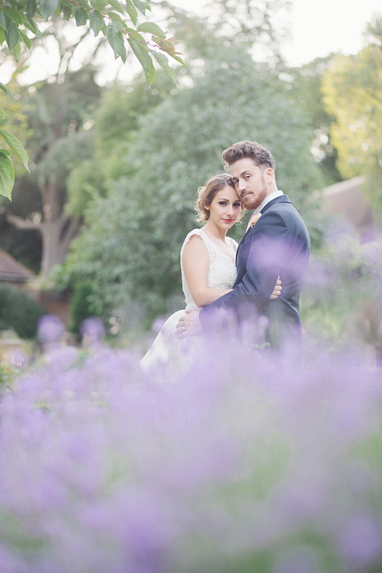 Natural Peach Garden Wedding http://www.juliaandyou.co.uk/