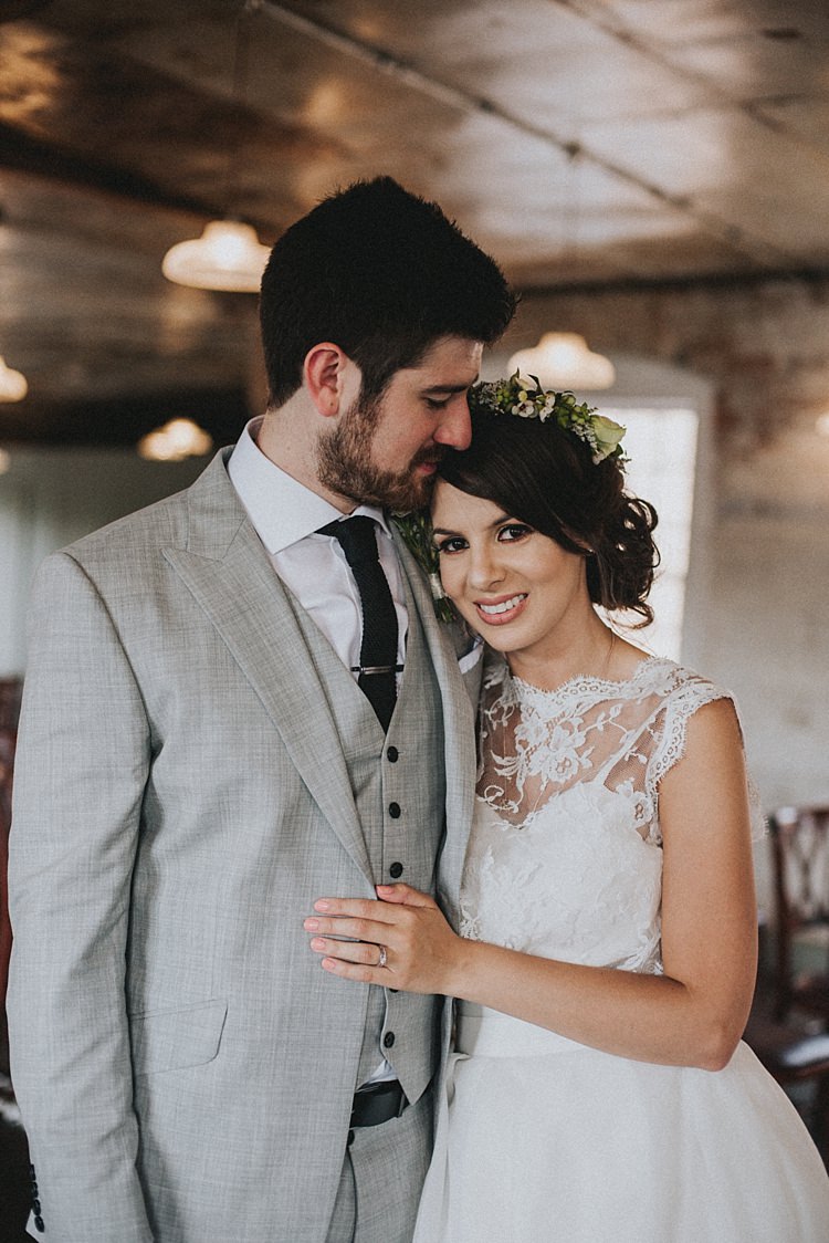 Industrial Cool Mill Greenery Wedding http://www.beckyryanphotography.co.uk/