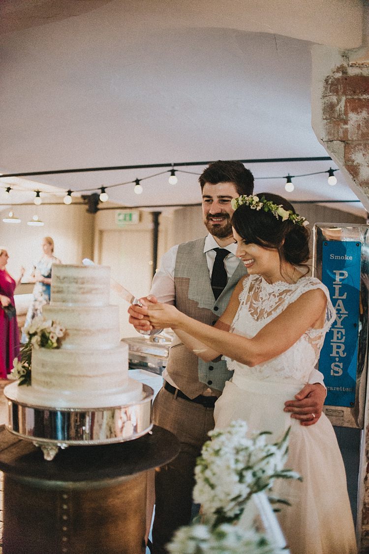 Industrial Cool Mill Greenery Wedding http://www.beckyryanphotography.co.uk/