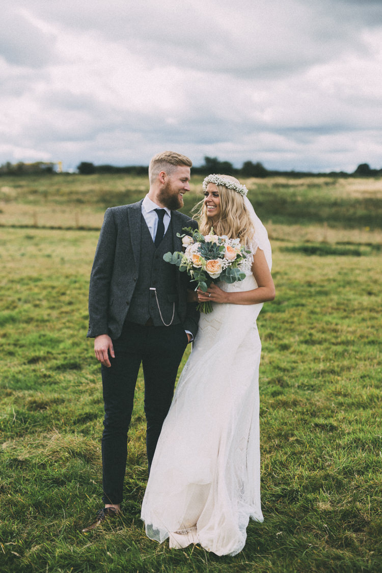 Pretty Peach Boho Wedding http://liamsmithphotography.com/