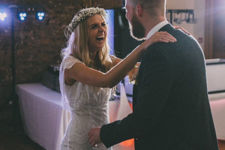Pretty Peach Boho Wedding http://liamsmithphotography.com/