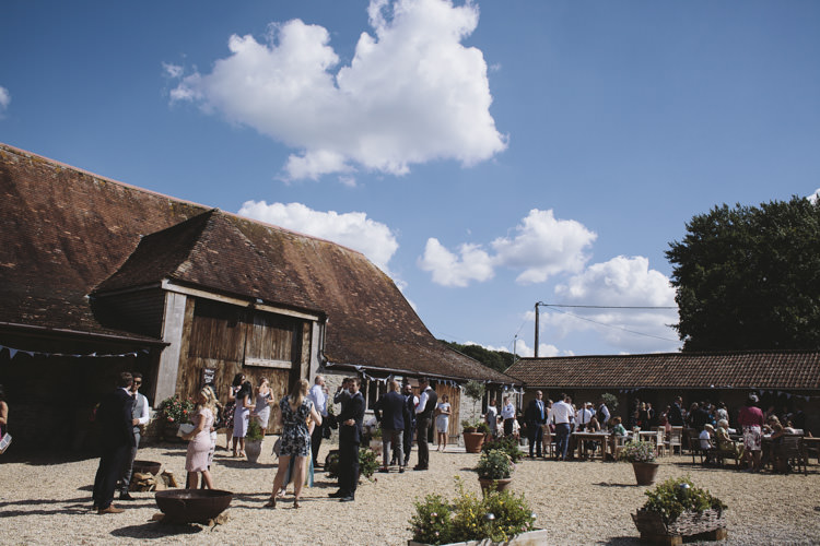 Rustic Quintessentially English Countryside Wedding http://www.sarahmorris-photography.com/