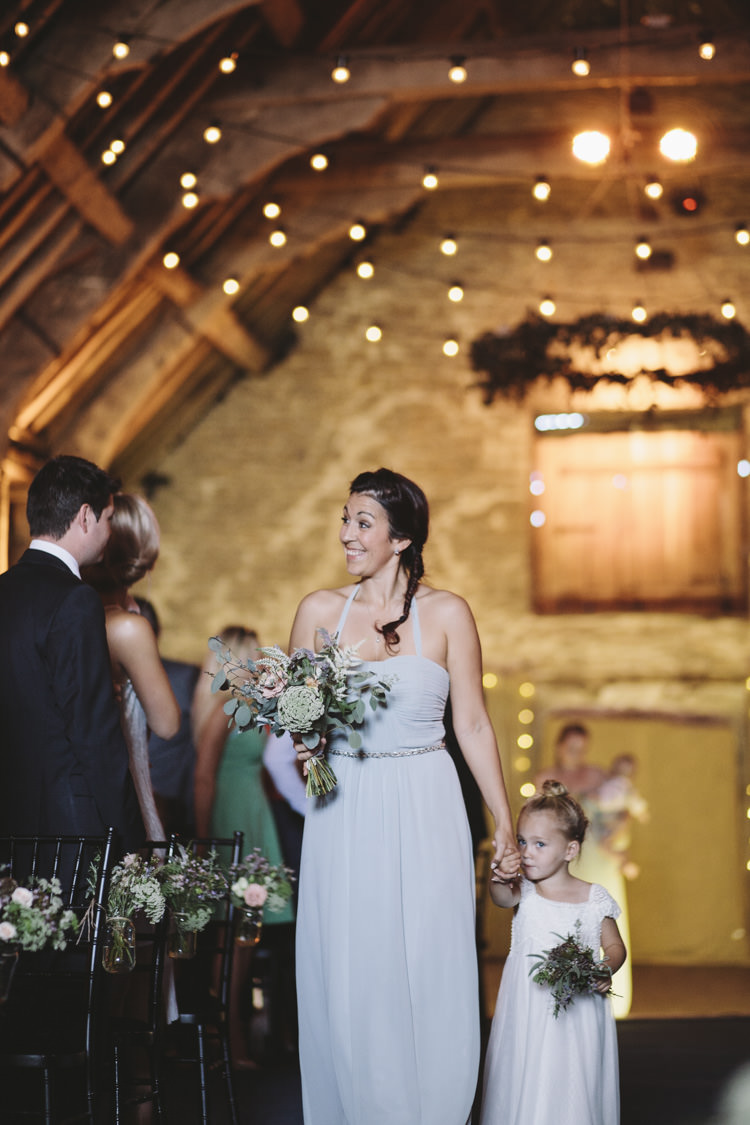 Rustic Quintessentially English Countryside Wedding http://www.sarahmorris-photography.com/