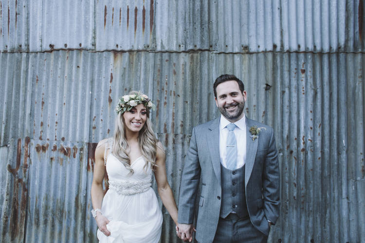 Rustic Quintessentially English Countryside Wedding http://www.sarahmorris-photography.com/