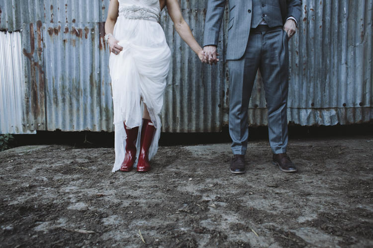 Rustic Quintessentially English Countryside Wedding http://www.sarahmorris-photography.com/