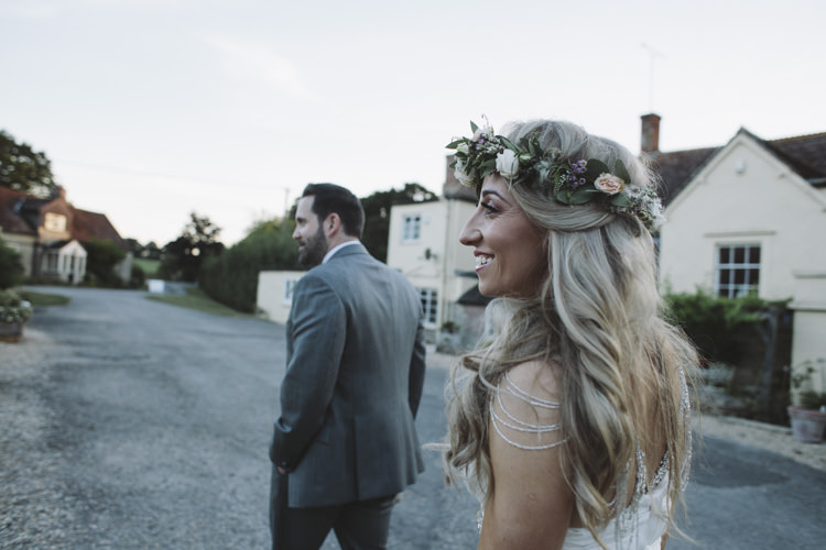Rustic Quintessentially English Countryside Wedding http://www.sarahmorris-photography.com/
