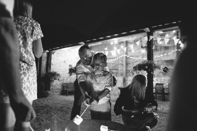 Rustic Quintessentially English Countryside Wedding http://www.sarahmorris-photography.com/