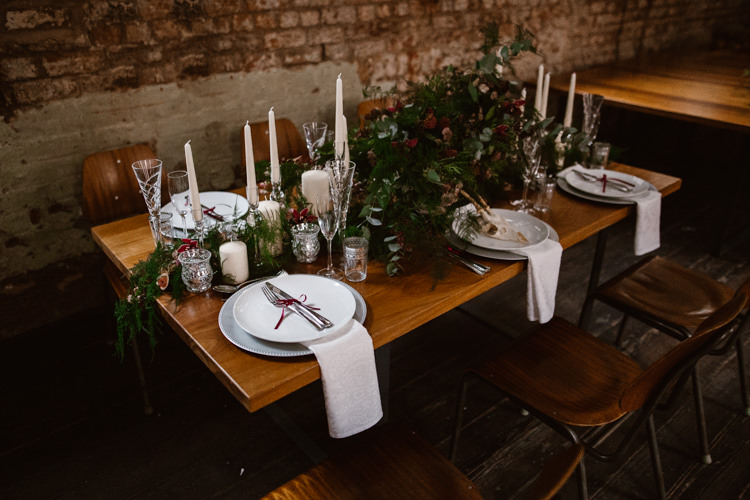 Dark Romantic Urban Wedding Ideas http://www.agnesblack.com/