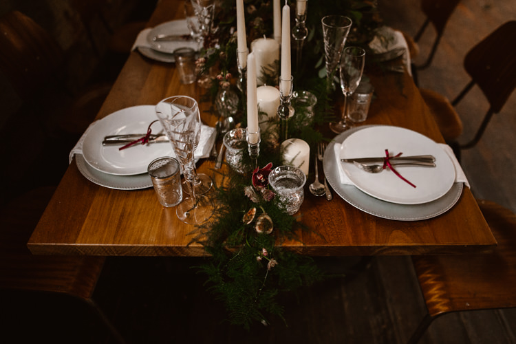 Dark Romantic Urban Wedding Ideas http://www.agnesblack.com/