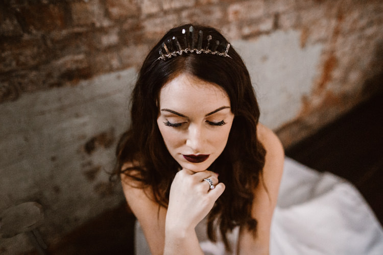 Bride Make Up Bridal Lips Red Dark Romantic Urban Wedding Ideas http://www.agnesblack.com/
