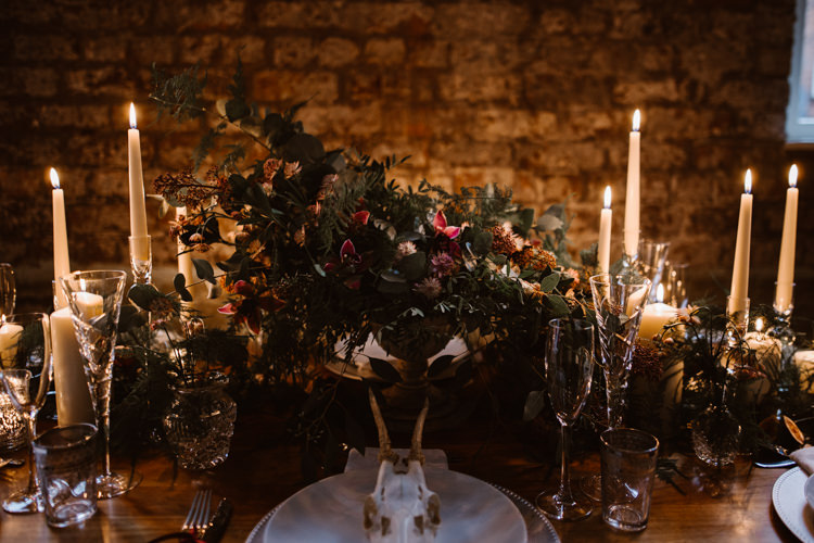 Dark Romantic Urban Wedding Ideas http://www.agnesblack.com/