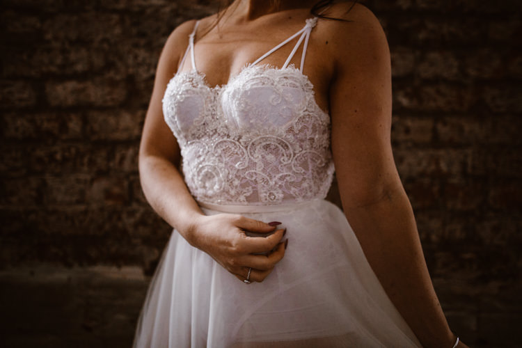 Dark Romantic Urban Wedding Ideas http://www.agnesblack.com/