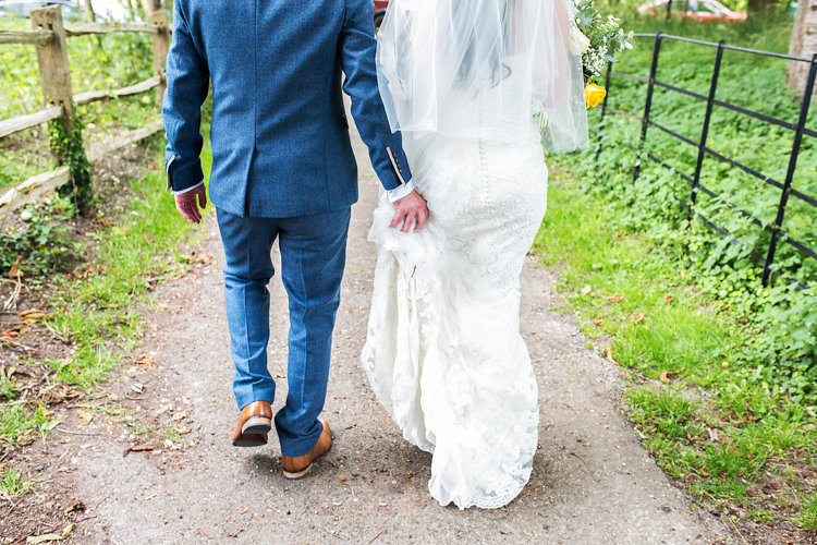 Summer Sunflowers Marquee Wedding http://maddiewaters.co.uk/