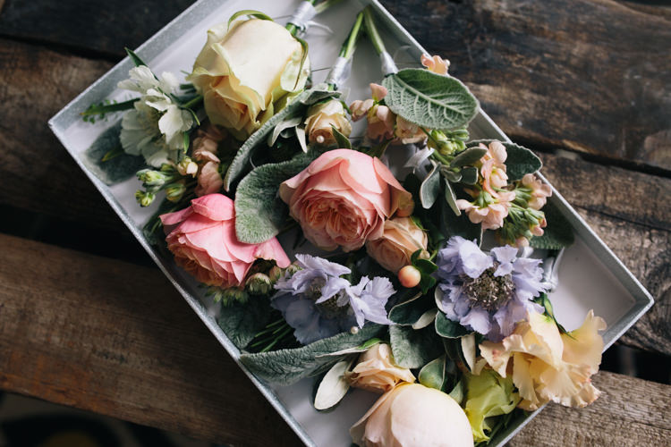 Rose Buttonholes Corsages Light Pretty Peach London City Wedding http://www.katiepalmerphotography.co.uk/