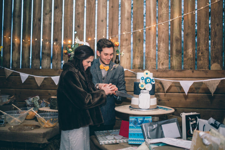 Crafty Country Rustic Wedding http://www.naomijanephotography.com/