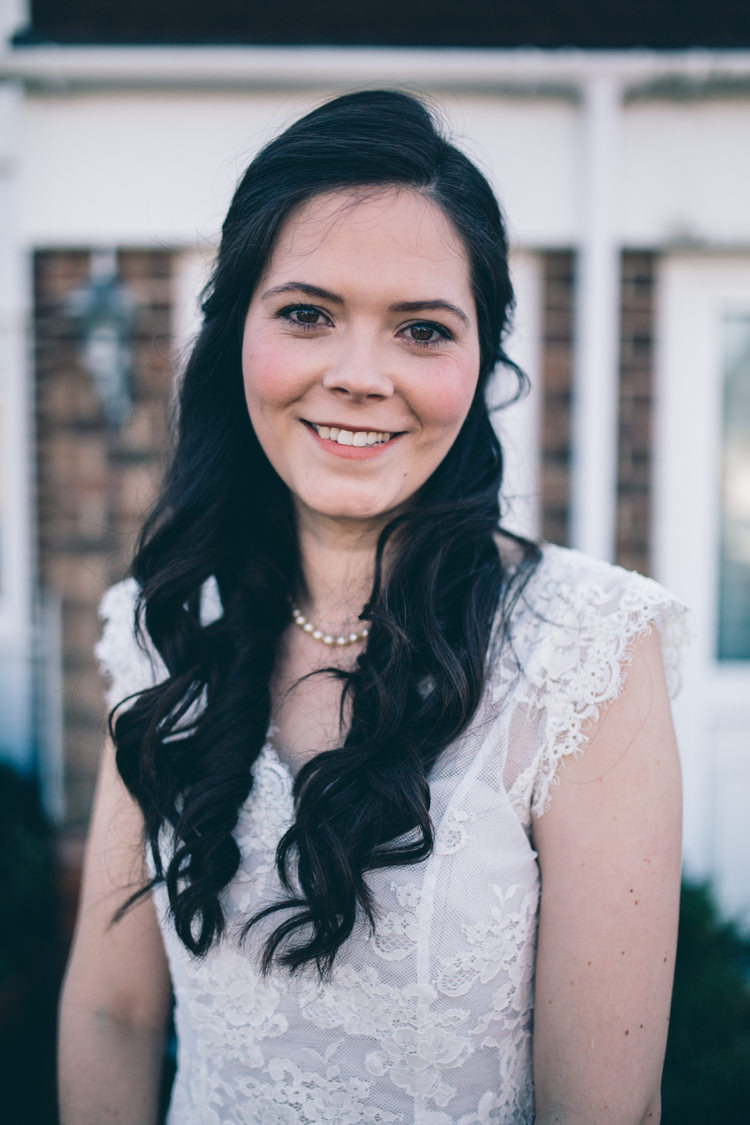 Bride Bridal Hair Make Up Natural Waves Crafty Country Rustic Wedding http://www.naomijanephotography.com/