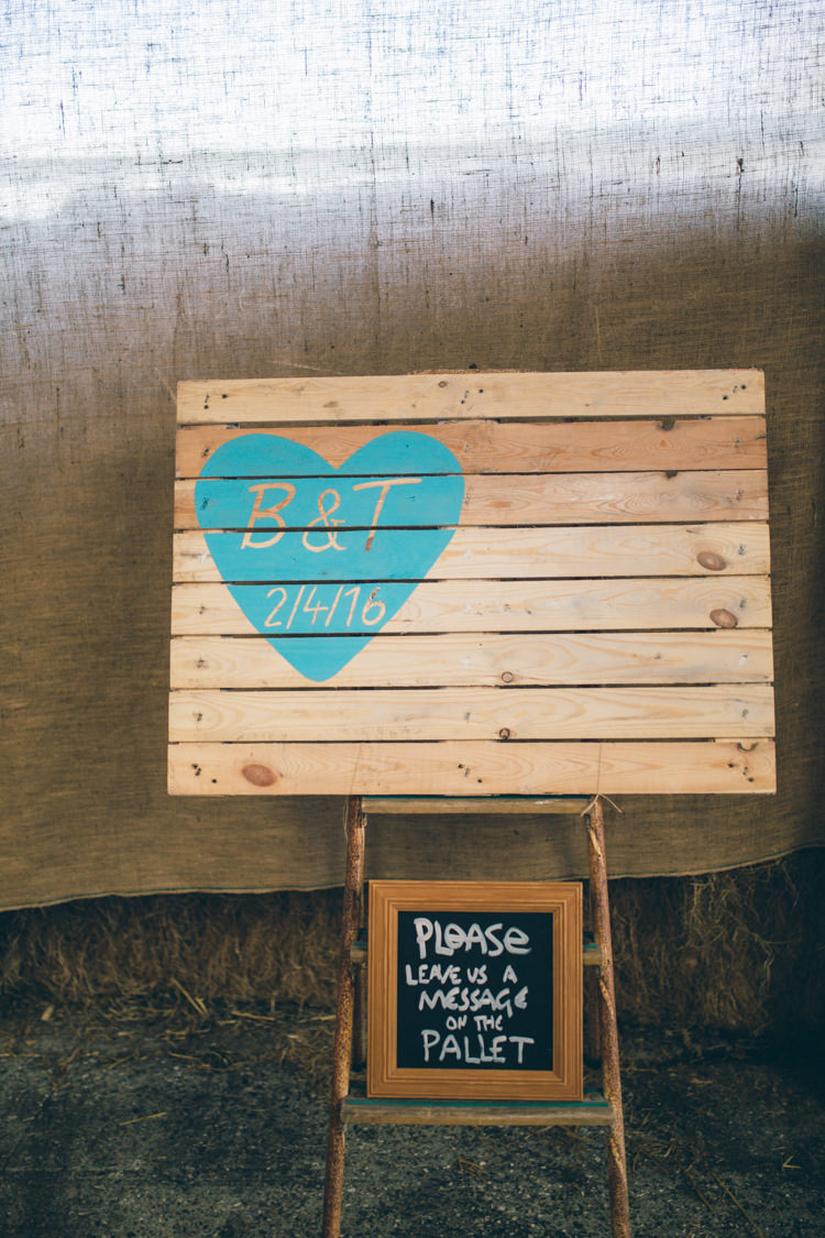 Pallet Guest Book Sign Art Crafty Country Rustic Wedding http://www.naomijanephotography.com/