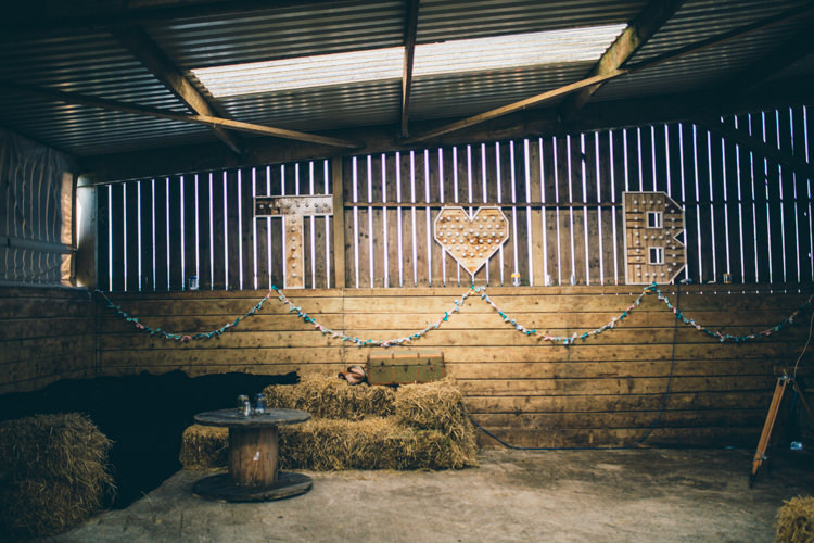 Crafty Country Rustic Wedding http://www.naomijanephotography.com/