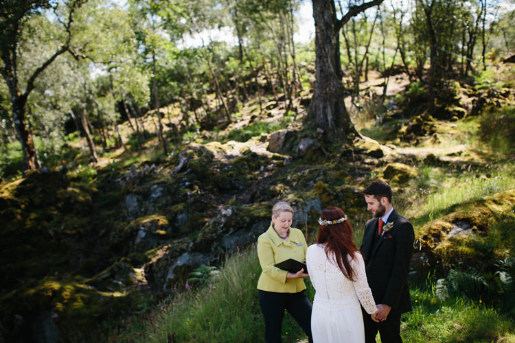Intimate Outdoor Scotland Wedding http://www.caroweiss.com/