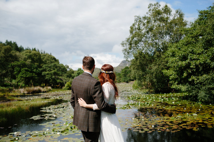 Intimate Outdoor Scotland Wedding http://www.caroweiss.com/