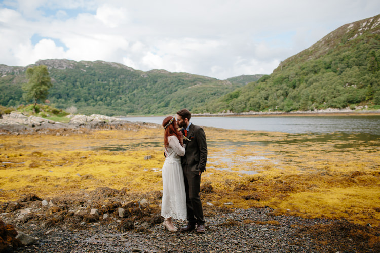 Intimate Outdoor Scotland Wedding http://www.caroweiss.com/