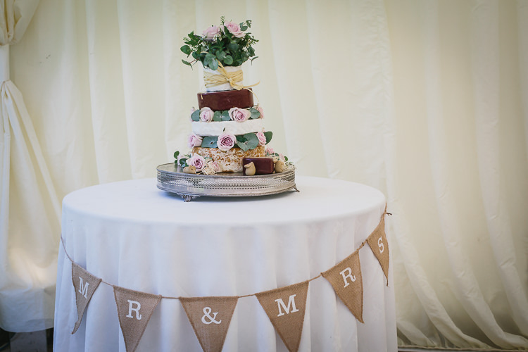Cheese Cake Stack Tower Bohemian Outdoor Country Wedding https://www.alexapoppeweddingphotography.com/