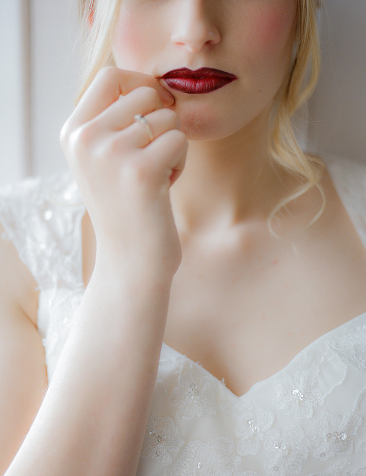 Red Lip Lipstick Berry Bride Bridal Greenery Fine Art Botanical Wedding Ideas http://georginaharrisonphotography.co.uk/