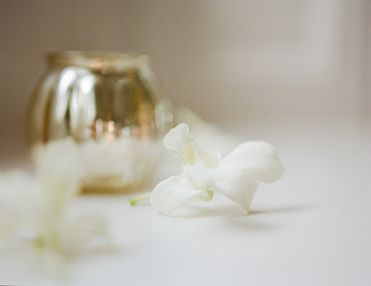 Greenery Fine Art Botanical Wedding Ideas http://georginaharrisonphotography.co.uk/