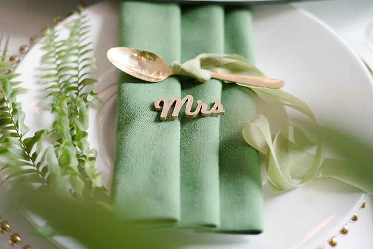 Green Gold Place Setting Greenery Fine Art Botanical Wedding Ideas http://georginaharrisonphotography.co.uk/