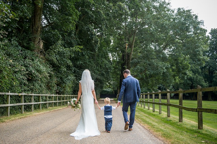 Romantic Summer Country Blush Wedding http://katherineashdown.co.uk/