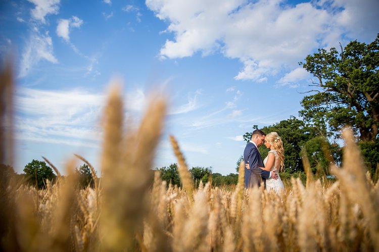 Romantic Summer Country Blush Wedding http://katherineashdown.co.uk/ 