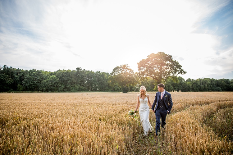 Romantic Summer Country Blush Wedding http://katherineashdown.co.uk/