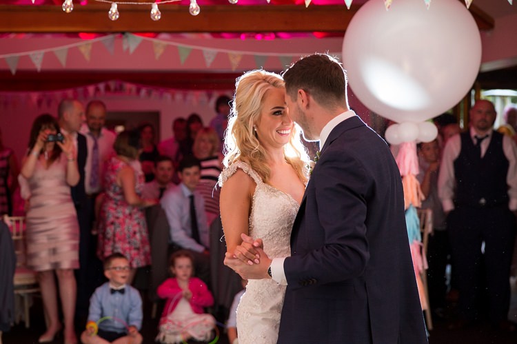 Romantic Summer Country Blush Wedding http://katherineashdown.co.uk/