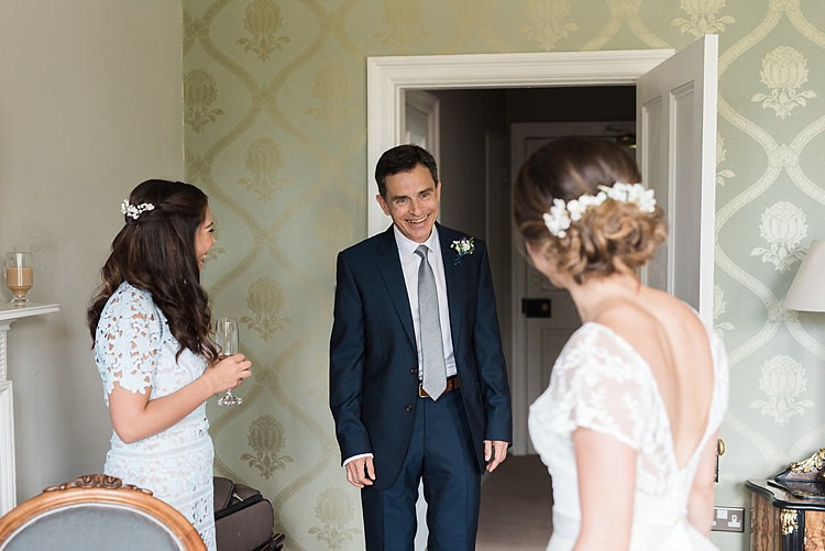 Chic Natural Garden Wedding http://www.folegaphotography.co.uk/