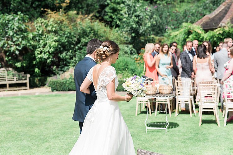Chic Natural Garden Wedding http://www.folegaphotography.co.uk/