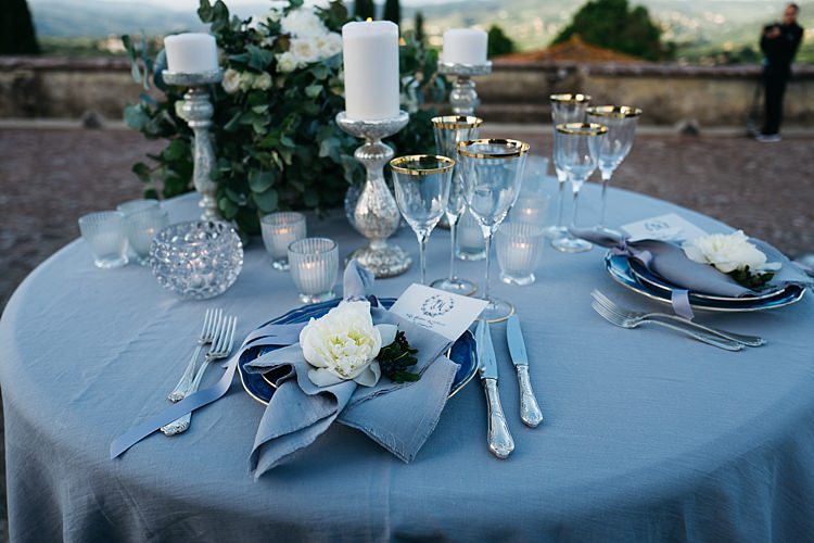 Reception Table Setting White Roses Greenery Silver Candlesticks White Black Stationery Calligraphy Fresh White Flower Silver Cutlery Rustic Chic Greenery Wedding Ideas in Tuscany http://www.tastino0.it/
