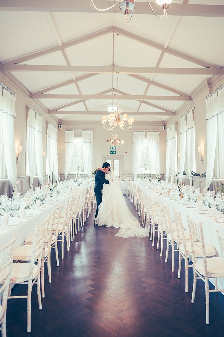 Fun Stylish City Hall Wedding http://www.terryliphotography.co.uk/