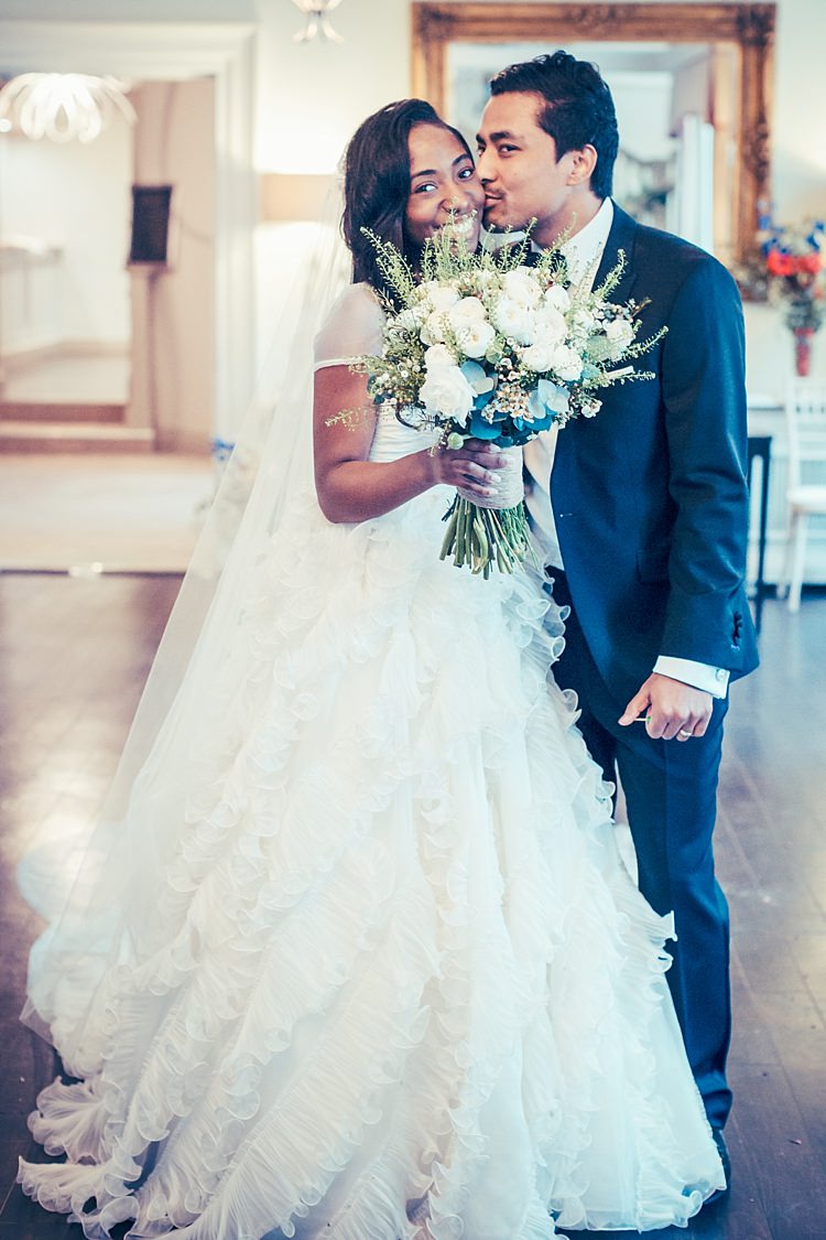 Fun Stylish City Hall Wedding http://www.terryliphotography.co.uk/