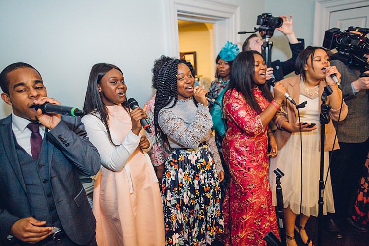 Fun Stylish City Hall Wedding http://www.terryliphotography.co.uk/