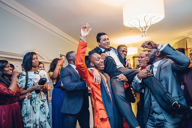 Fun Stylish City Hall Wedding http://www.terryliphotography.co.uk/