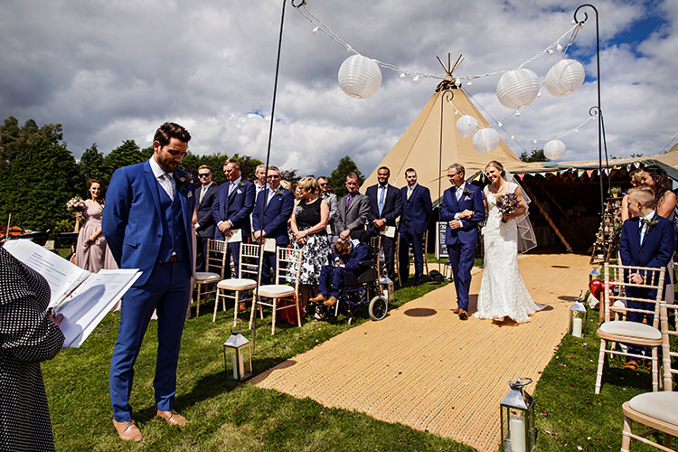 Outdoorsy Garden Rustic Tipi Wedding http://alexabbottphotography.co.uk/