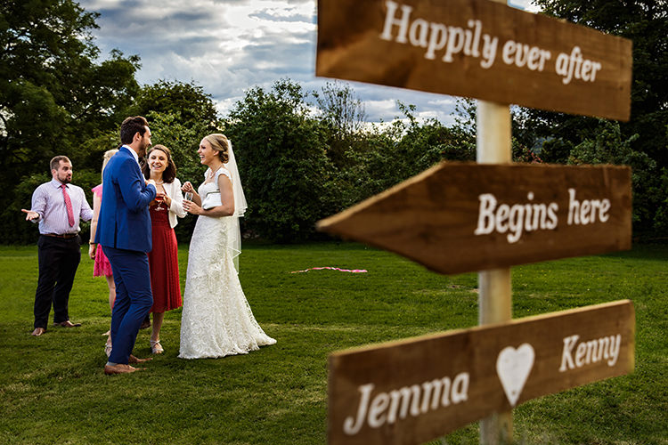 Outdoorsy Garden Rustic Tipi Wedding http://alexabbottphotography.co.uk/