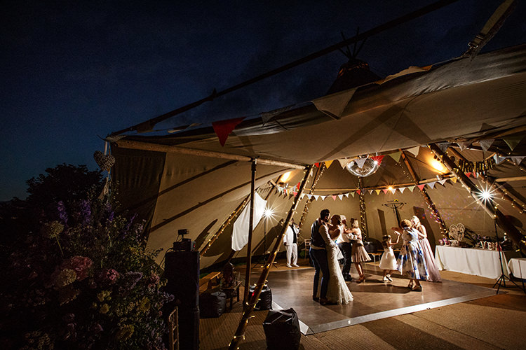 Outdoorsy Garden Rustic Tipi Wedding http://alexabbottphotography.co.uk/