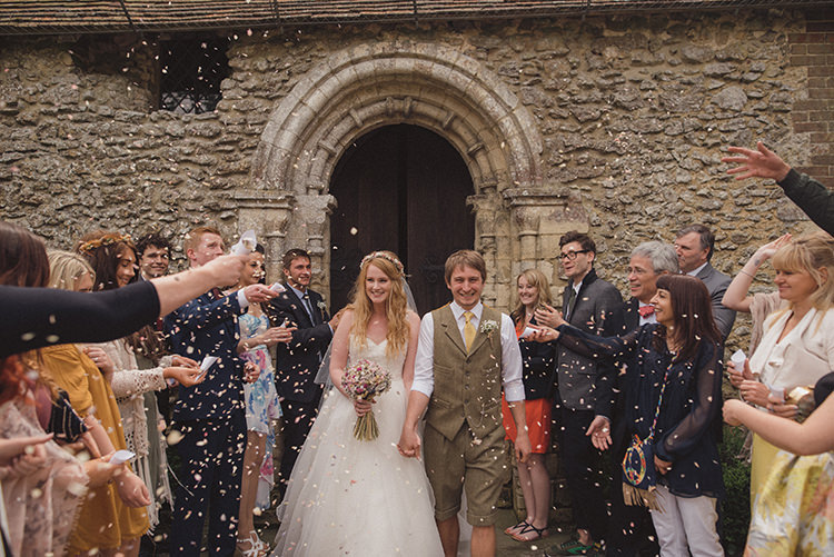 Confetti Throw Rustic Quirky Woodland Wedding http://www.rebeccadouglas.co.uk/