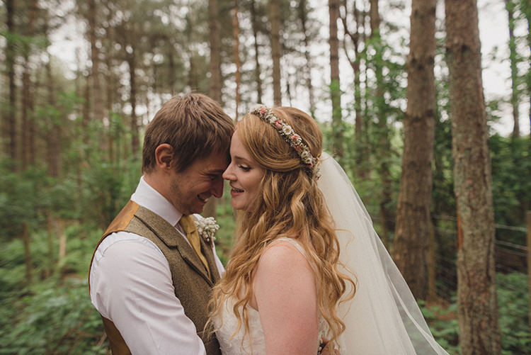 Dried Flower Crown Bride Bridal Veil Waves Hair Rustic Quirky Woodland Wedding http://www.rebeccadouglas.co.uk/