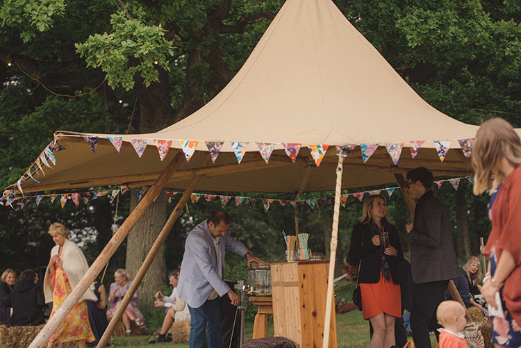Rustic Quirky Woodland Wedding http://www.rebeccadouglas.co.uk/