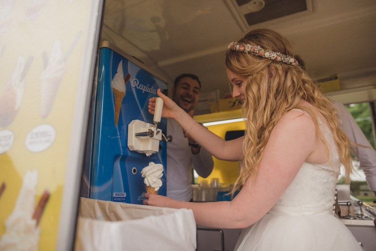 Rustic Quirky Woodland Wedding http://www.rebeccadouglas.co.uk/
