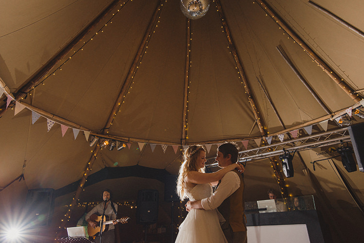 Rustic Quirky Woodland Wedding http://www.rebeccadouglas.co.uk/