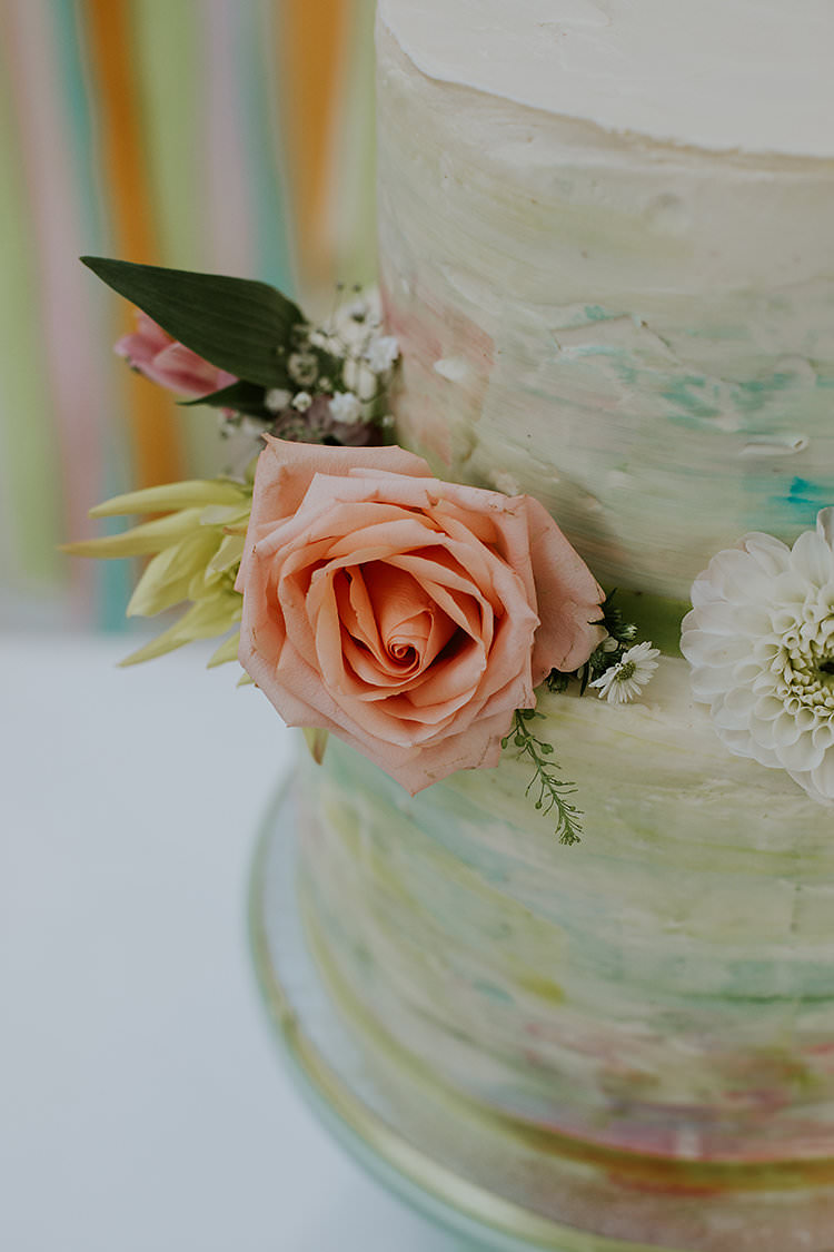 Buttercream Cake FLowers Pastel Colourful Crafty Relaxed Watercolour Wedding https://suesliquephotography.com/