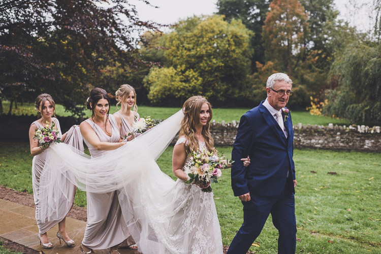 Ethereal Romantic Autumn Barn Wedding http://www.oacphotography.com/